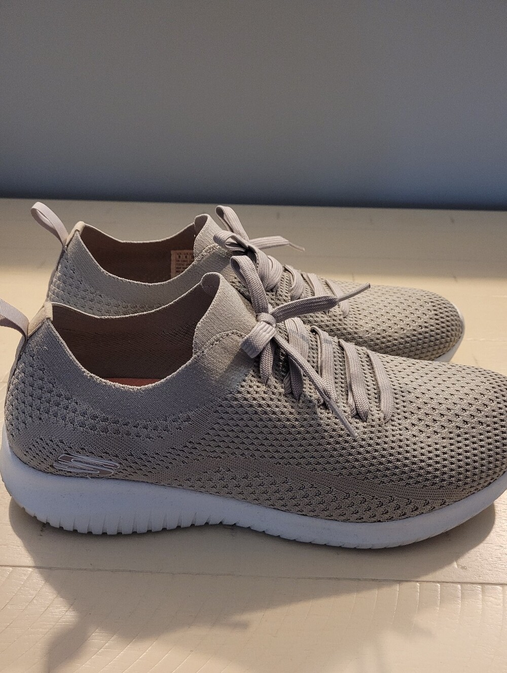 Skechers Slip-On Stretch Knit Lace-Up Sneaker - Light Tan-Taupe  EXCLNT!